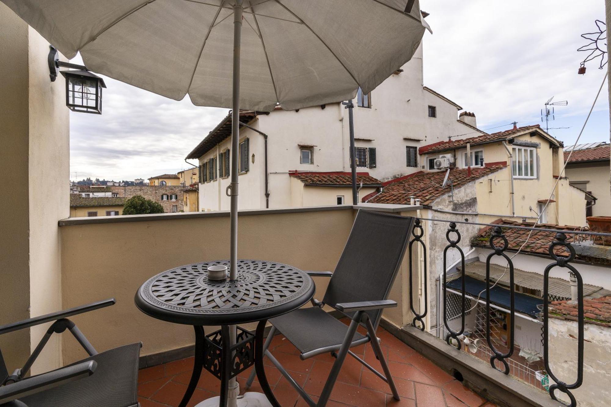 Apartment Fiesolana 27 Florenz